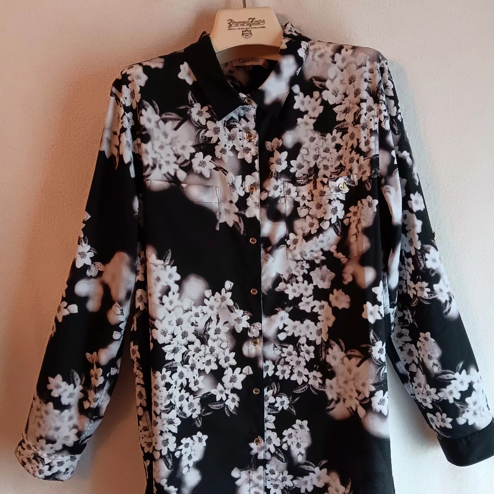 Calvin Klein Black/White Floral Longsleeve Button Down Blouse Women XL